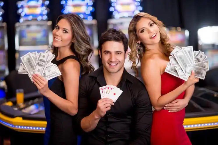 Meja kasino live JPN168 dengan dealer profesional siap melayani permainan baccarat, roulette, dan blackjack 24 jam